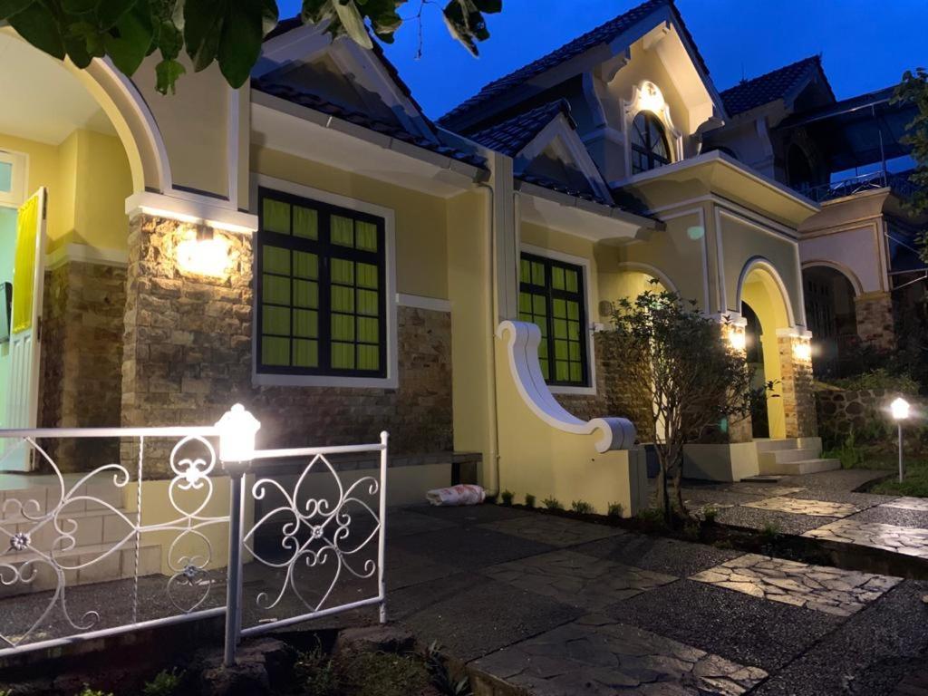 Villa Kota Bunga Cipanas 3 Kamar Baru Renovasi Full Wifi Cikundul エクステリア 写真